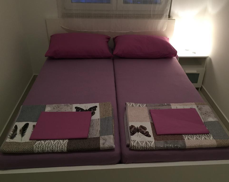 Apartmani Orhideja Rab Town Buitenkant foto