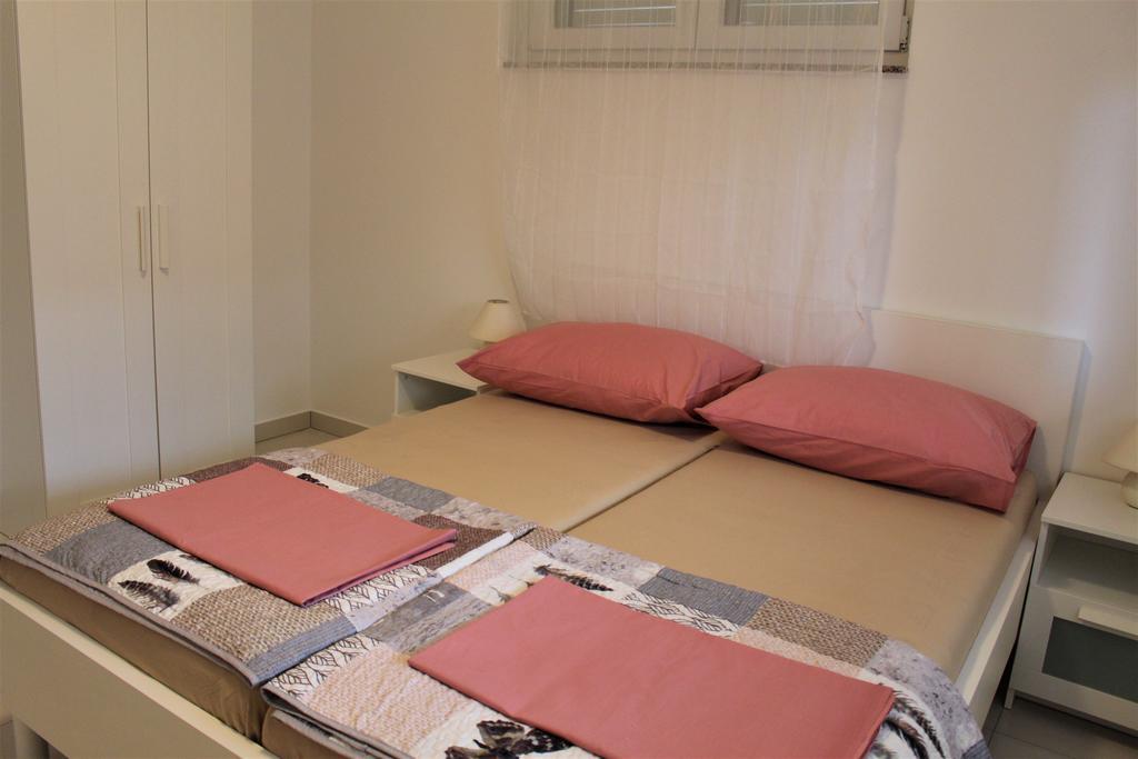 Apartmani Orhideja Rab Town Buitenkant foto