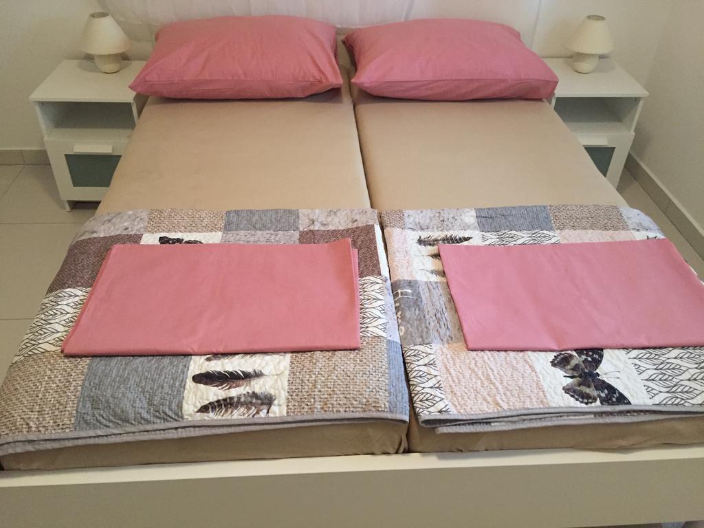Apartmani Orhideja Rab Town Buitenkant foto